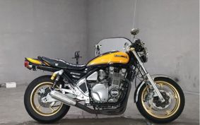 KAWASAKI ZEPHYR1100 ZRT10A