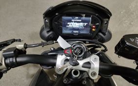 TRIUMPH STREET TRIPLE RS HDA554