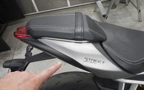 TRIUMPH STREET TRIPLE RS 2019