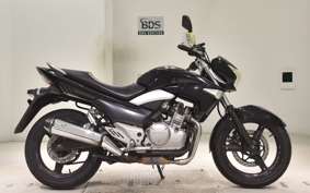 SUZUKI GSR250 2025