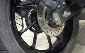 YAMAHA FZ25