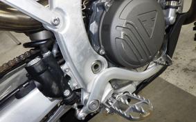 TRIUMPH TF250-E 2014