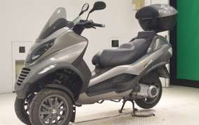 PIAGGIO MP3 250 2004