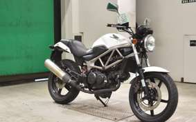 HONDA VTR 250 Gen. 2 1996 MC33