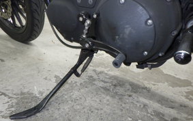 HARLEY XL883R 2005