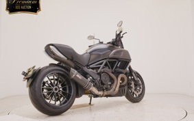 DUCATI DIAVEL 2015