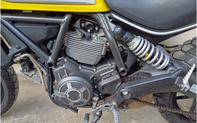 DUCATI DUCATI  SCRAMBLER  ICON 2016 K102