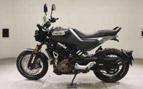 HUSQVARNA SVARTPILEN 401 2021