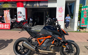 KTM 1290 SUPER DUKE R 2021 V3940