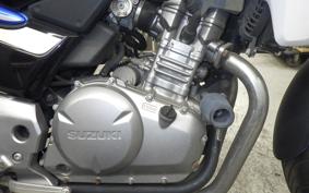 SUZUKI GSR250 2015