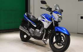 SUZUKI GSR250 2017