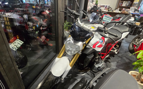 BMW R1200R 2015 0A04