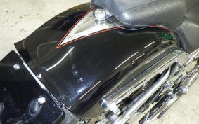 HARLEY FXSBSE 1800CVO 2013