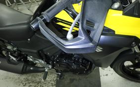 SUZUKI Vｽﾄﾛｰﾑ250A