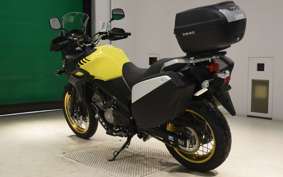 SUZUKI Vｽﾄﾛｰﾑ650XTA 2018 C733A