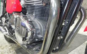 TRIUMPH THRUXTON 900 2009