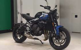 TRIUMPH TRIDENT 660 2024