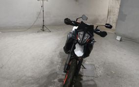 KTM 890 ADVENTURE	 2023 TS640