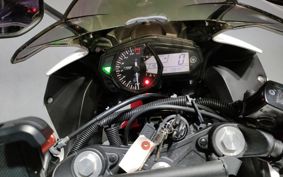 YAMAHA YZF-R25 RG10J