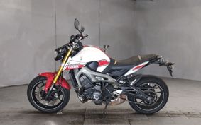 YAMAHA MT-09 RN34J