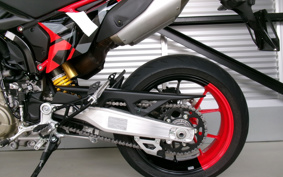 DUCATI DUKATE HYPERMOTARD 698 MONO RVE 2025 4B00
