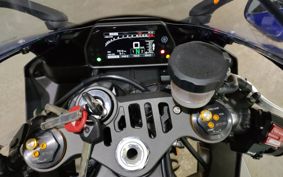 YAMAHA YZF-R1 RN39
