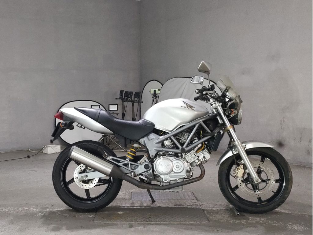 Фото Honda VTR 250 2006 с японского аукциона