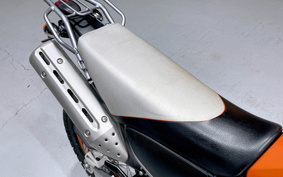 YAMAHA TRICKER DG16J