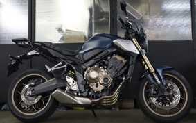 HONDA CB650R 2021 RH03