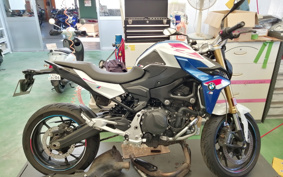 BMW F900R BASE 2024 0K11
