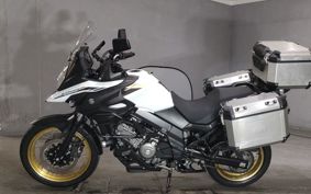 SUZUKI DL650 ( V-Strom 650 ) 2022 C733M