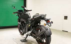 YAMAHA FZ25