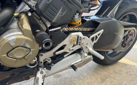 DUCATI STREET FIGHTER V4S 2021 1F00