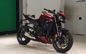 TRIUMPH STREET TRIPLE RS 2023