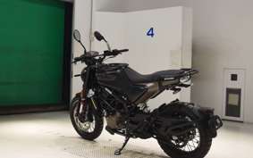 HUSQVARNA SVARTPILEN 125 2025