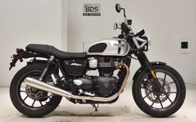 TRIUMPH STREET TWIN 2018