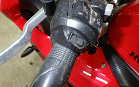 HONDA CBR650F 2017 RC83