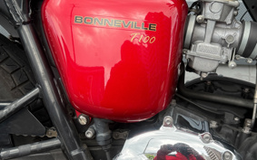 TRIUMPH BONNEVILLE T100 2013 TJ9157