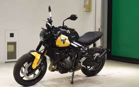 TRIUMPH TRIDENT 660 2026