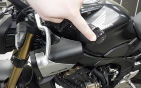 HONDA CB650R E-Clutch 2025 RH17