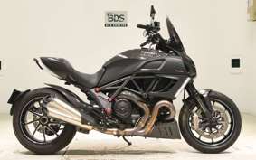 DUCATI DIAVEL Carbon 2012