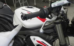 TRIUMPH STREET TRIPLE S 2021
