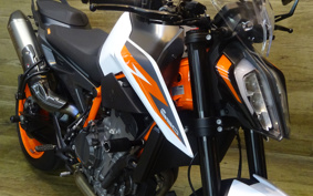 KTM 890 DUKE R 2021 TU940