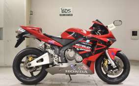 HONDA CBR600RR 2004 PC37