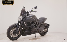 DUCATI DIAVEL 2015