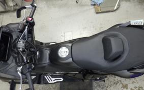 YAMAHA T-MAX 560 2025 SJ21J