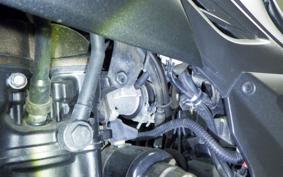 SUZUKI ｼﾞｸｻｰ250 2000 ED22B