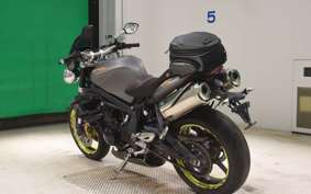 TRIUMPH STREET TRIPLE R 2010