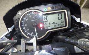 SUZUKI GSR750 2015