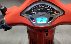VESPA PRIMA BEIGE RA125 ..
